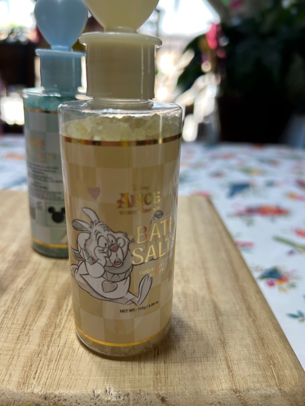 “Alice In Wonderland” Disney Scented Bath Salts with Heart Shaped Stoppers NEW - Picture 6 of 10